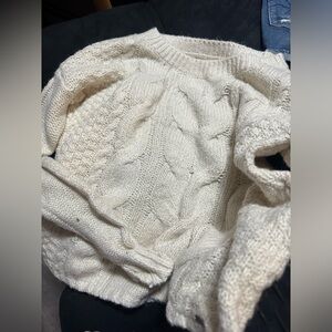 Hollister sweater